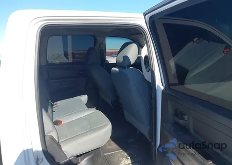 2018 Ram 2500 Tradesman 4X4 6'4 Box z USA, uszkodzony, nr VIN 3C6UR5CLXJG405653